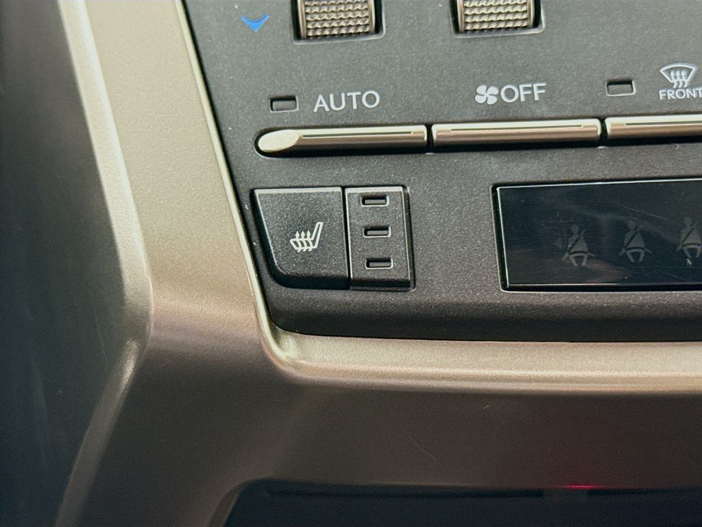 2018 Lexus NX 300 Luxury photo 16