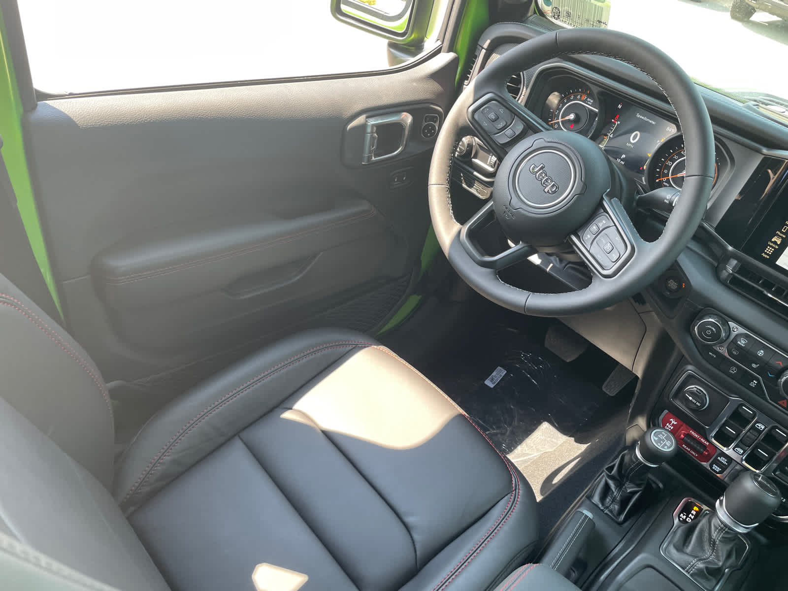 2025 Jeep Gladiator Rubicon photo 15
