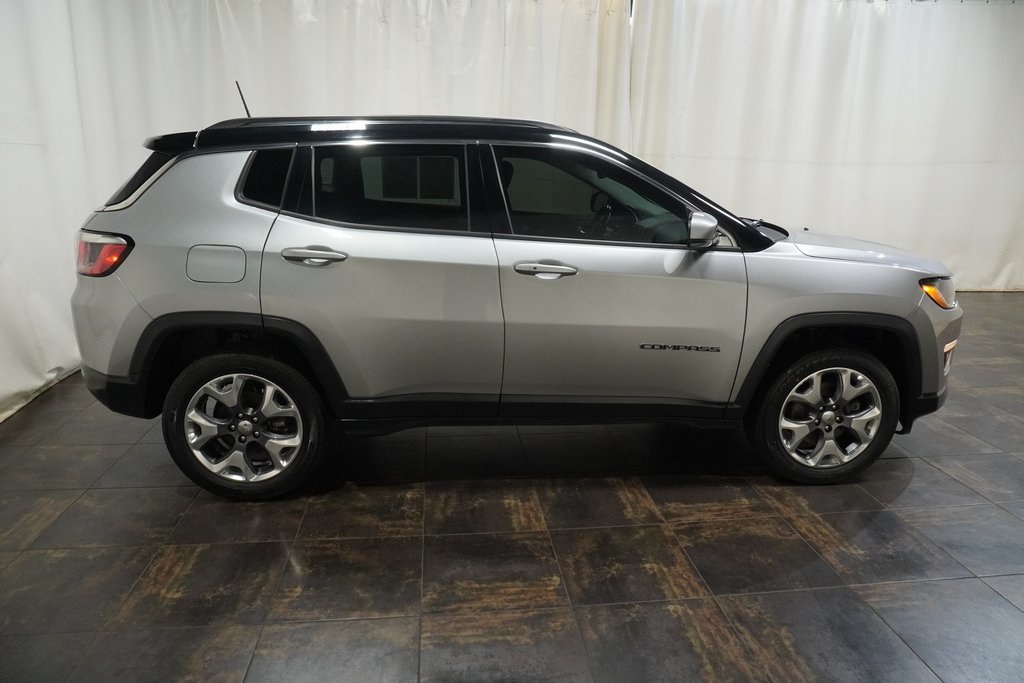 2018 Jeep Compass Limited photo 2