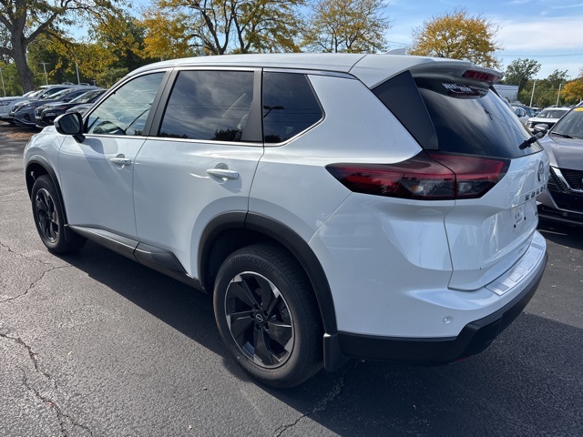 2025 Nissan Rogue SV photo 4