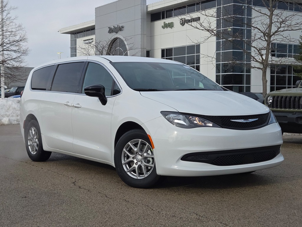 2026 Chrysler Voyager LX's photo