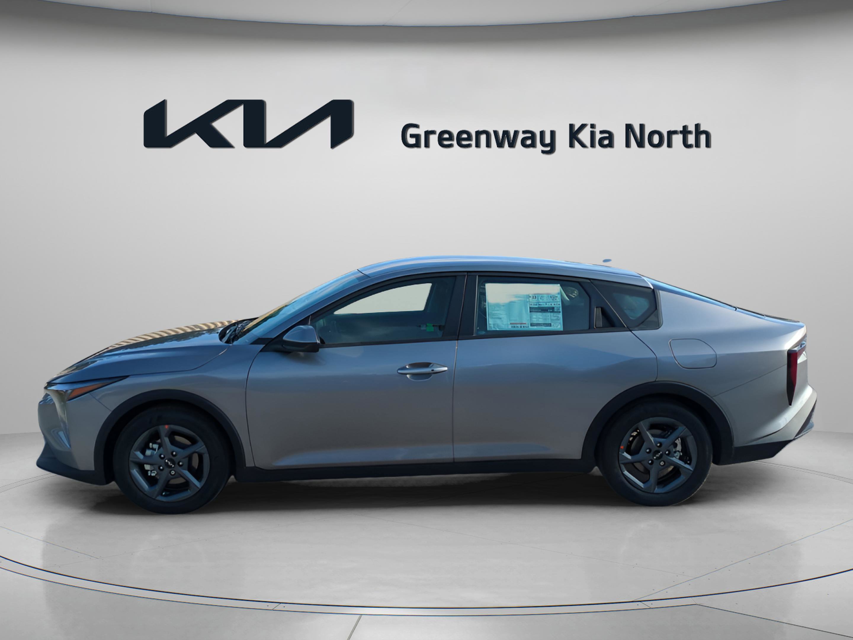 2025 Kia K4 LXS photo 3