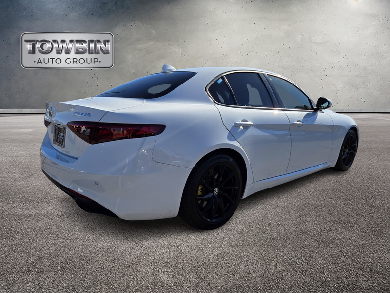 2022 Alfa Romeo Giulia SPRINT photo 4
