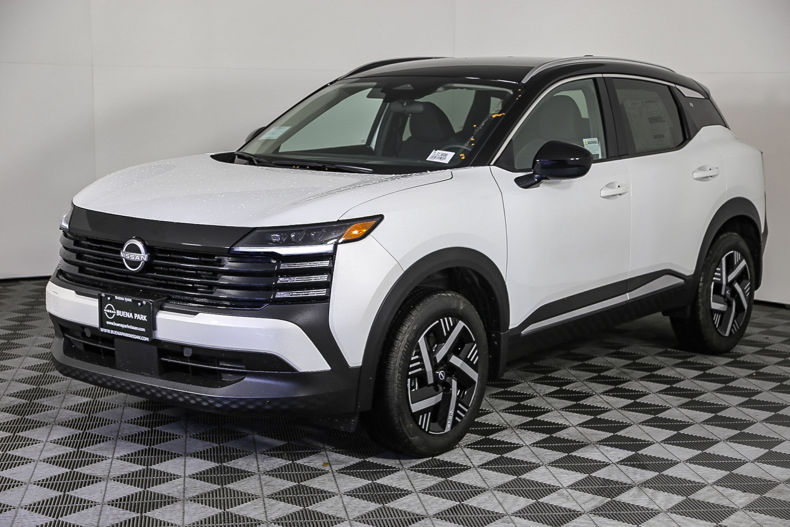 2026 Nissan Kicks SV photo 3