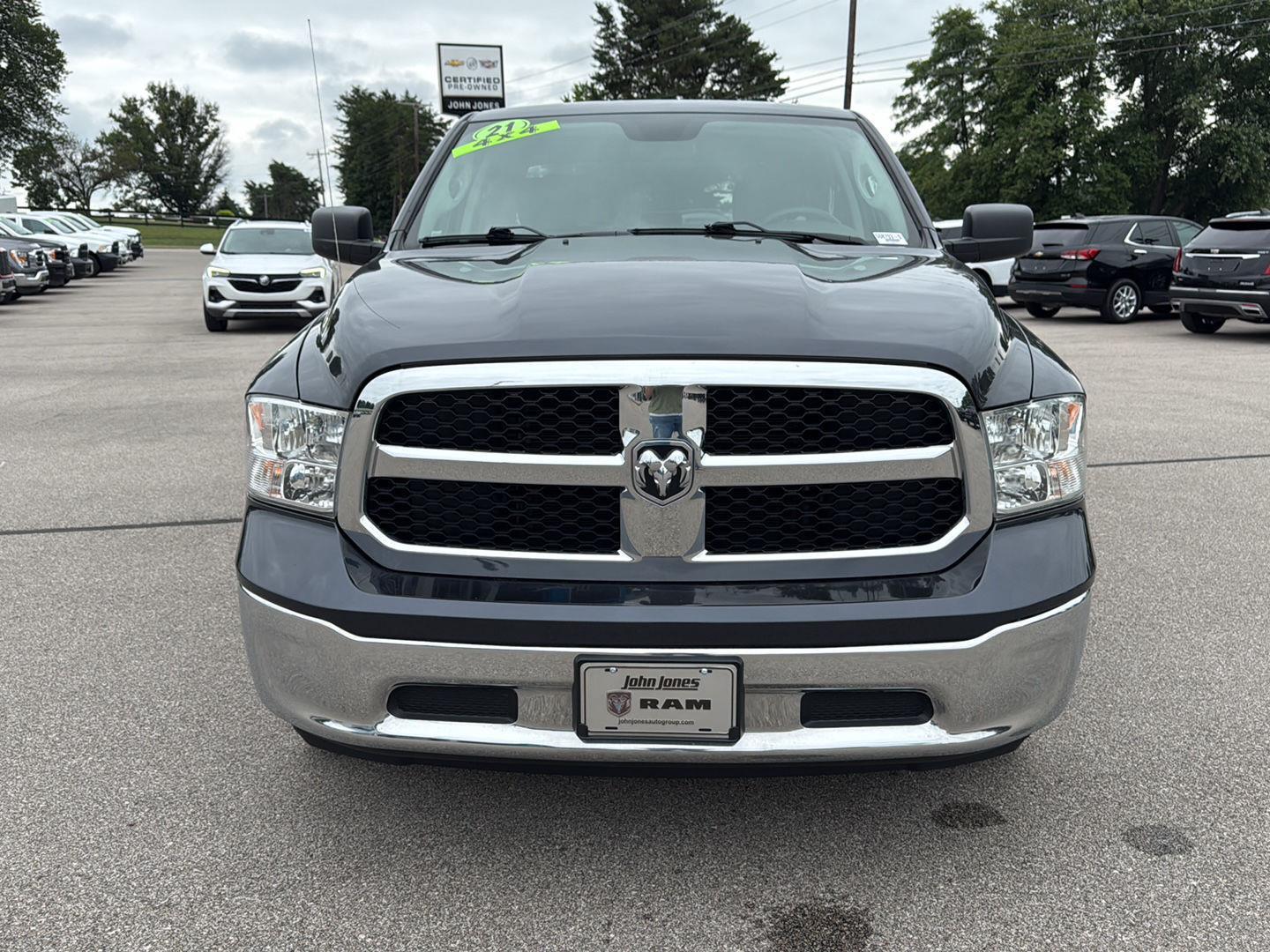 2021 Ram 1500 Classic SLT photo 12