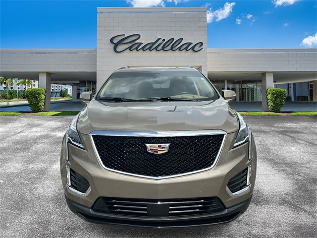2023 Cadillac XT5 Sport photo 2