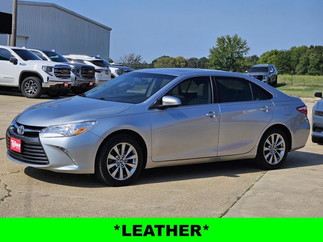 2017 Toyota Camry XLE photo 3