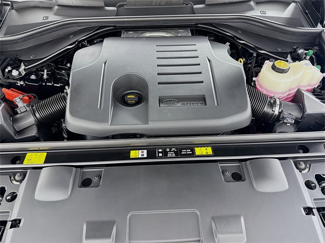 2025 Land Rover Range Rover Sport SE photo 28