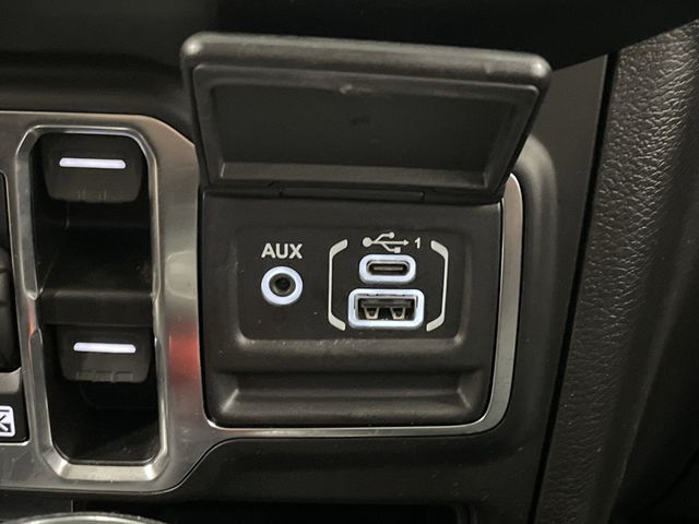 2023 Jeep Wrangler Rubicon 4xe photo 21