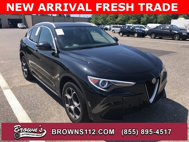 2025 Alfa Romeo Stelvio Base's photo