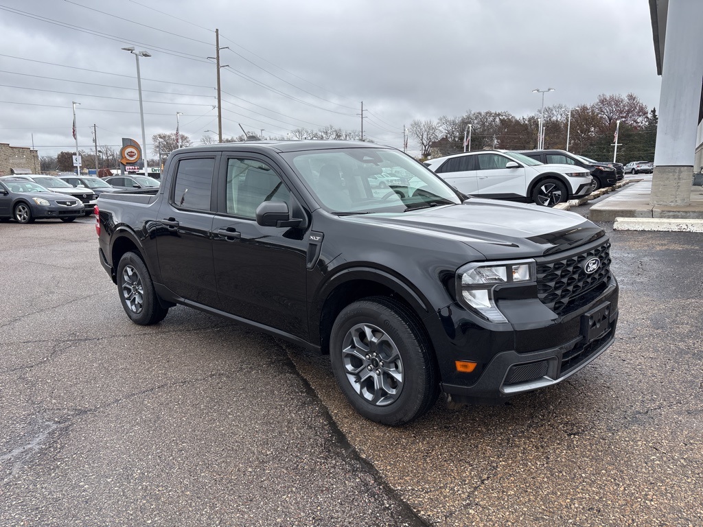 2025 Ford Maverick XLT's photo