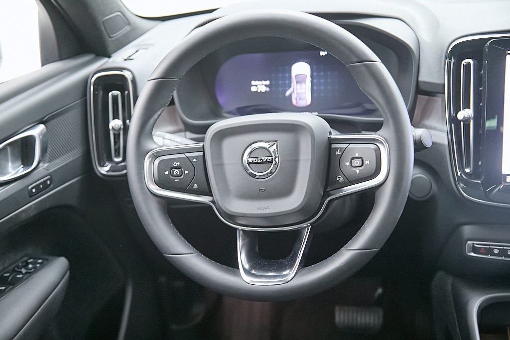 2023 VOLVO C40 - Image 26