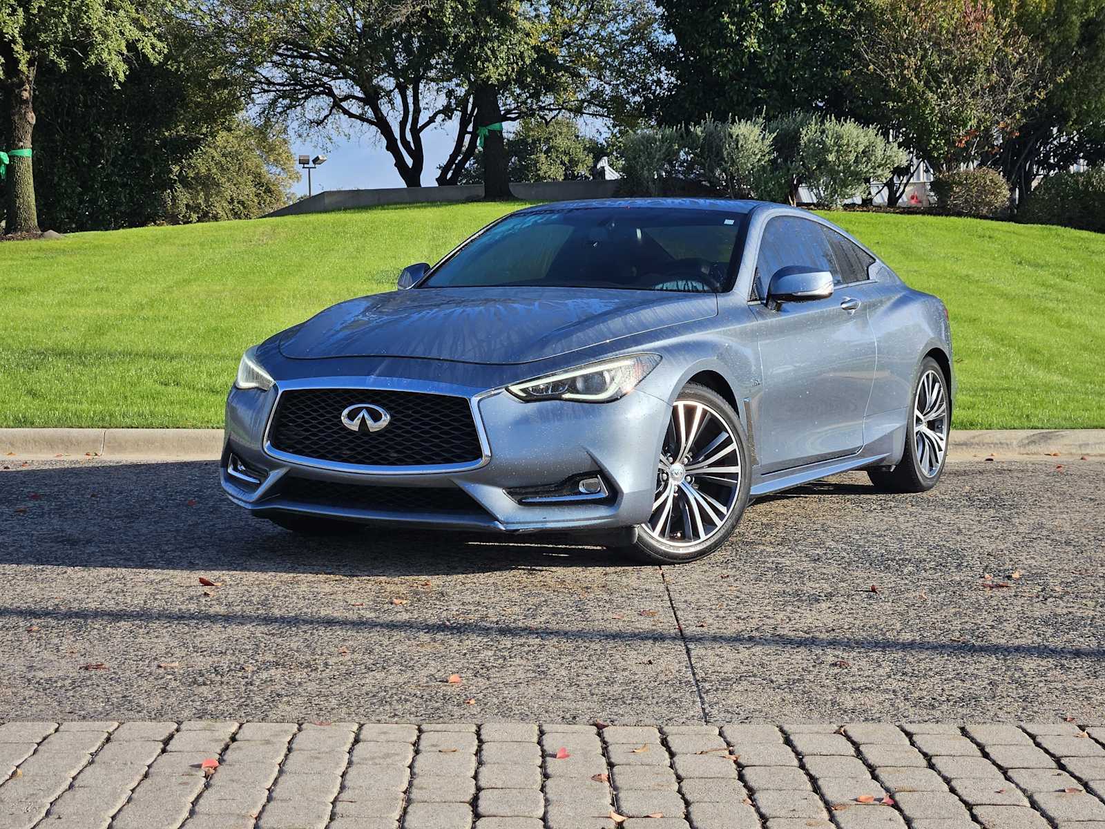 2017 INFINITI Q60 Coupe Premium
