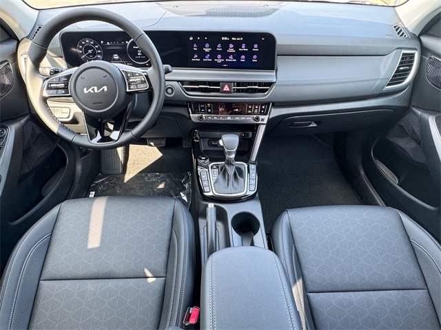 2026 Kia Seltos EX photo 22