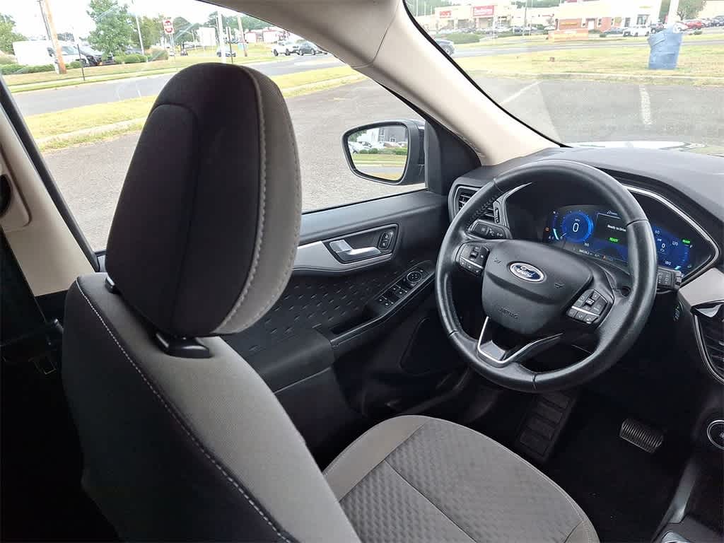 2020 Ford Escape SE Sport Hybrid photo 15