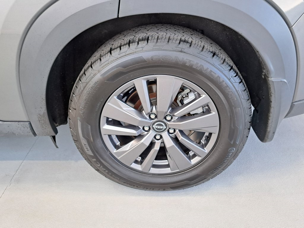 2022 Nissan Pathfinder SV photo 29