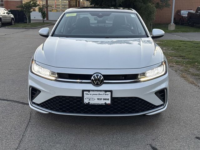 2026 Volkswagen Jetta 1.5T SE photo 2