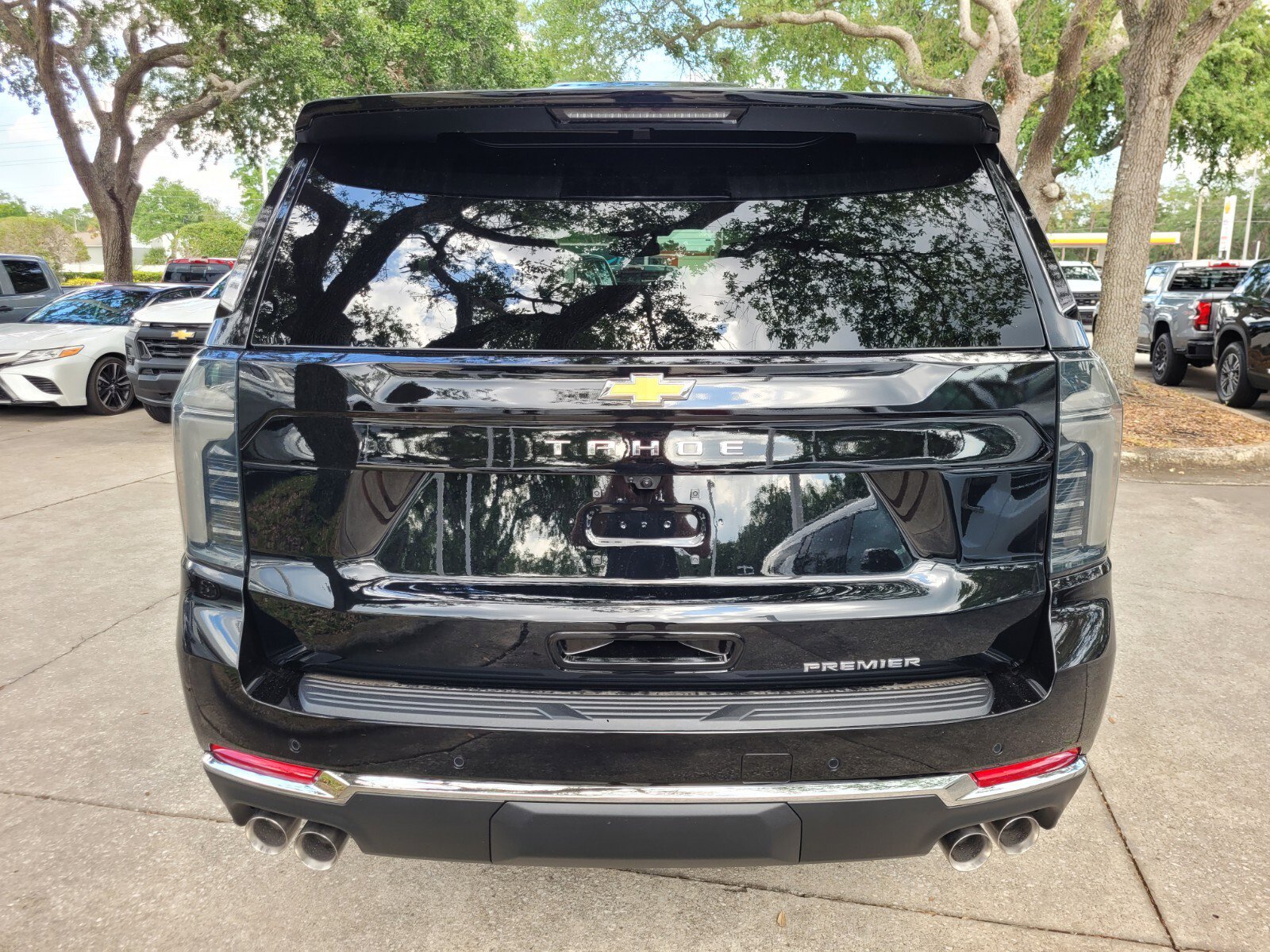 2025 Chevrolet Tahoe Premier photo 6