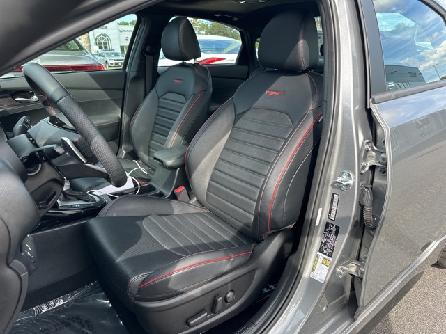 2023 Kia Forte GT photo 8