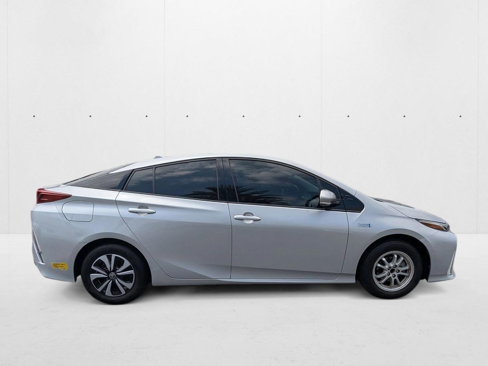 2019 Toyota Prius Prime Premium photo 4