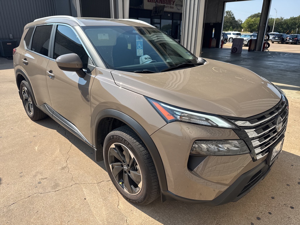 2024 Nissan Rogue SV photo 4