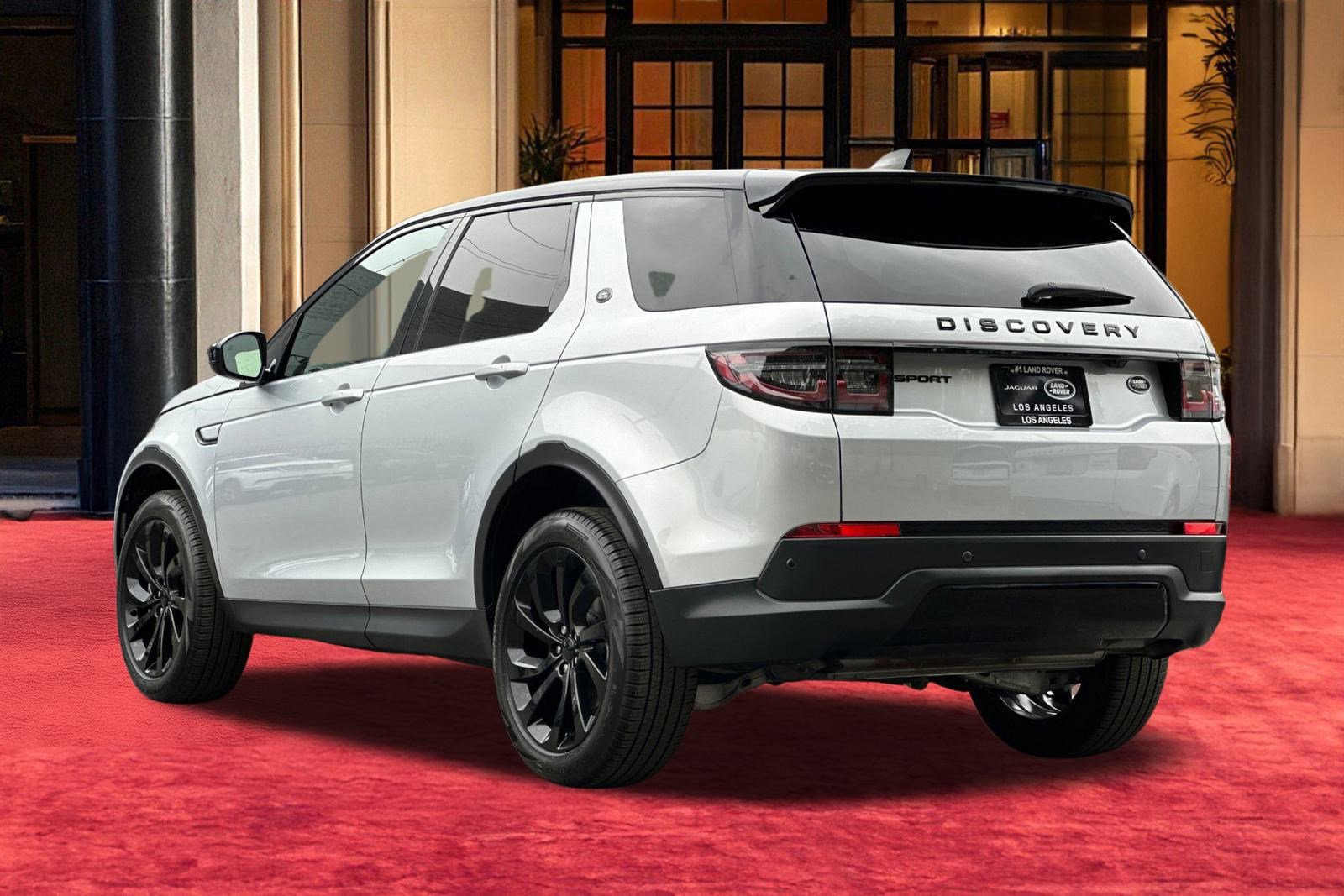 2023 Land Rover Discovery Sport SE photo 3
