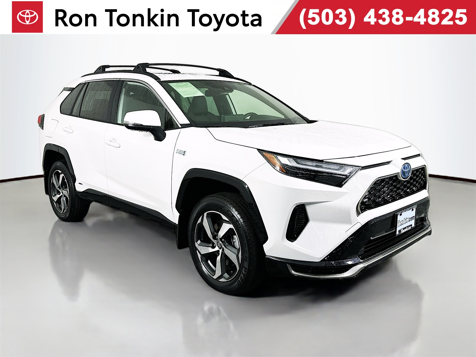 2024 Toyota RAV4 SE's photo