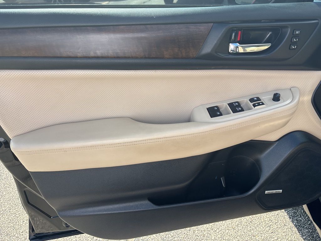 2017 Subaru Outback 3.6R Limited photo 15