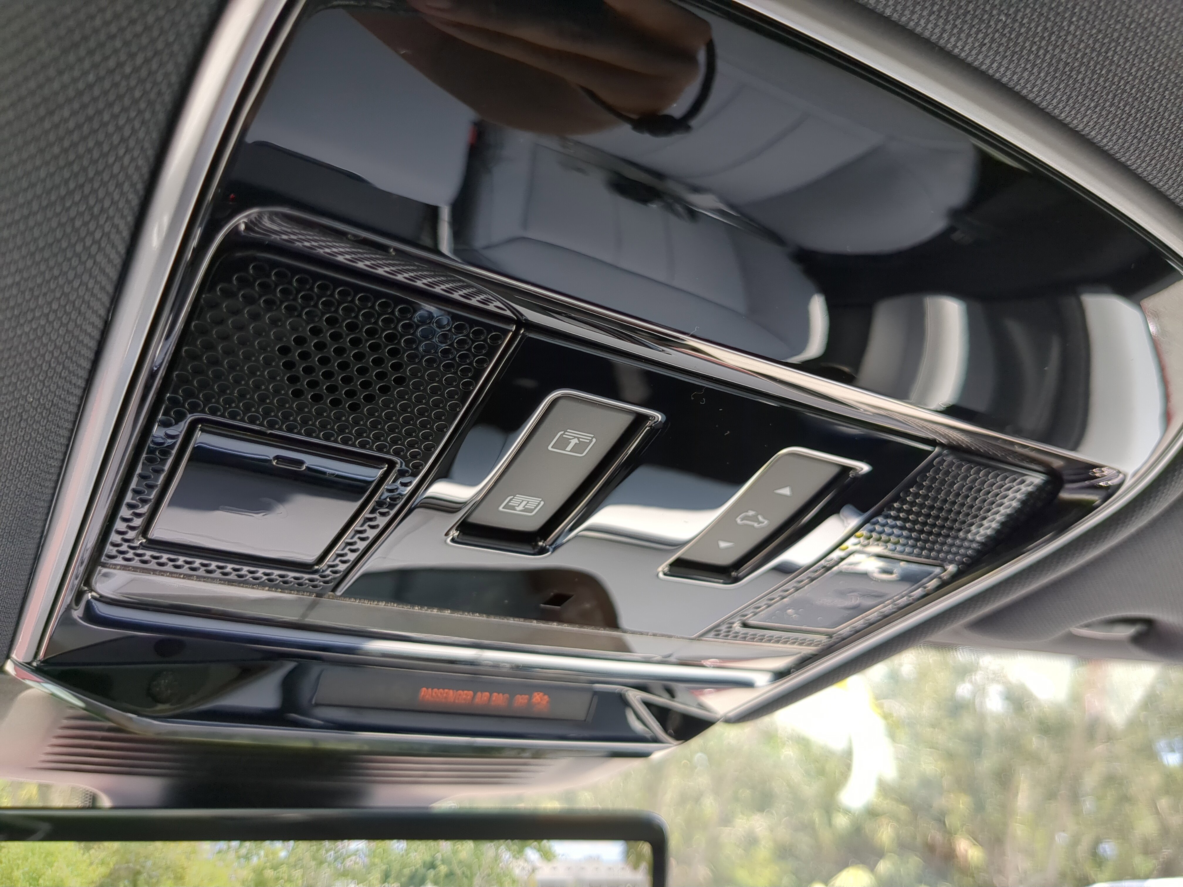 2025 Land Rover Range Rover Sport SE photo 12