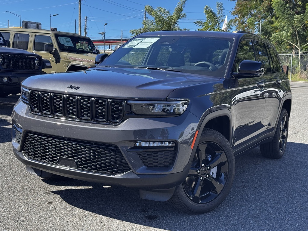 2025 Jeep Grand Cherokee Limited's photo