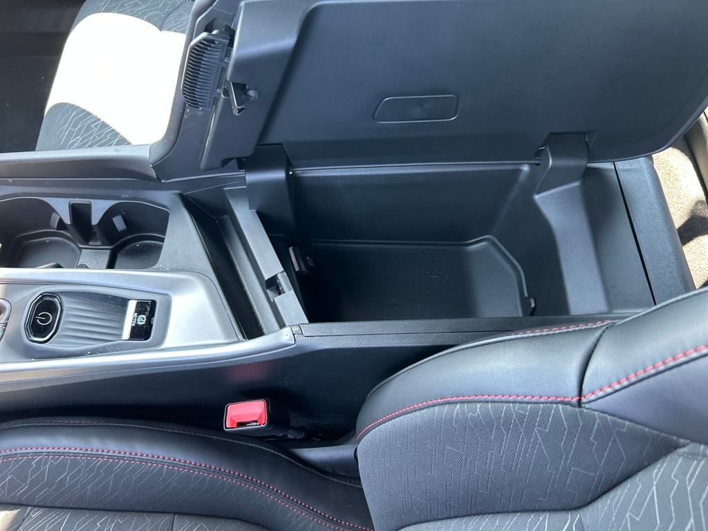 2025 Dodge Charger R/T photo 17