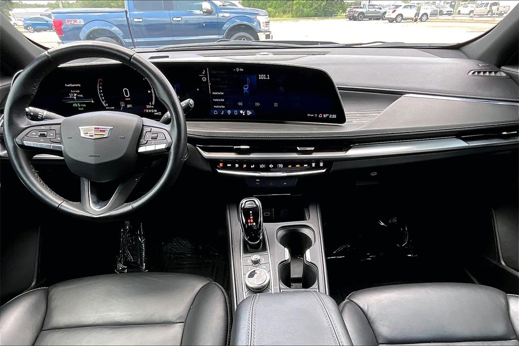 2024 Cadillac XT4 Premium Luxury photo 2