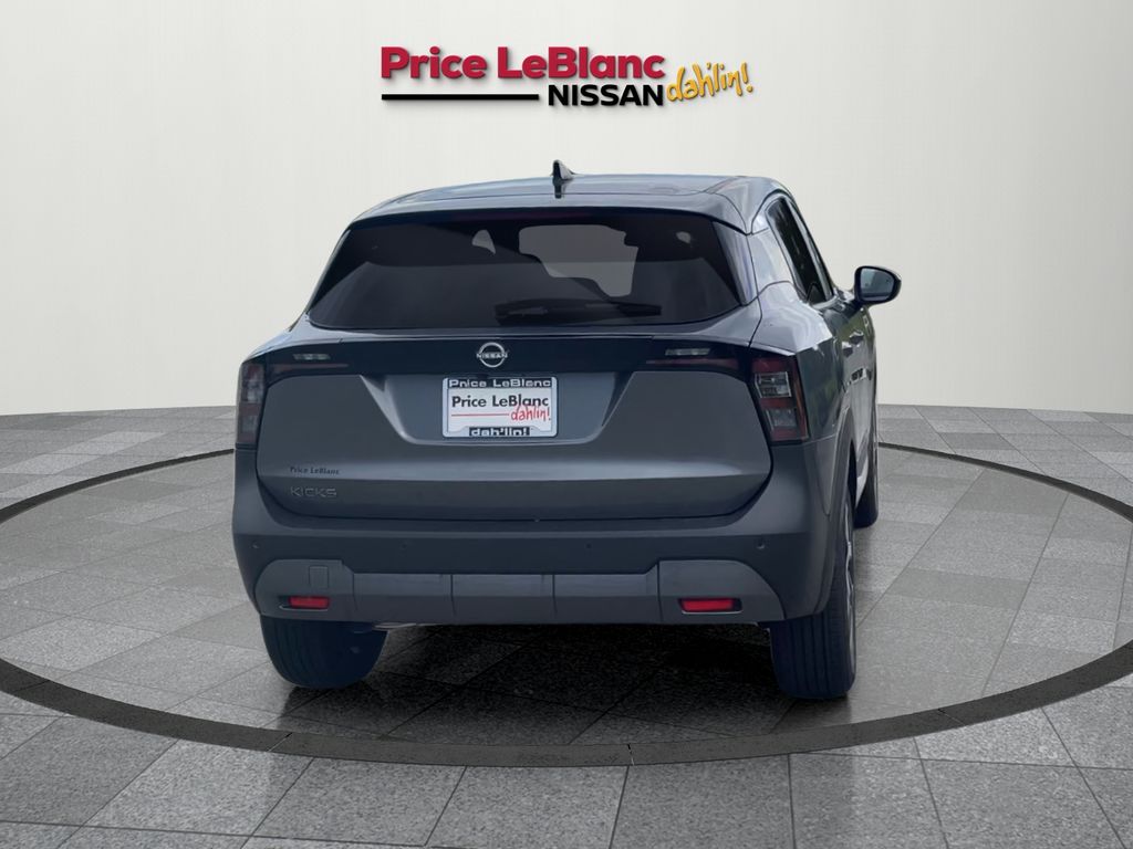2025 Nissan Kicks SV photo 4