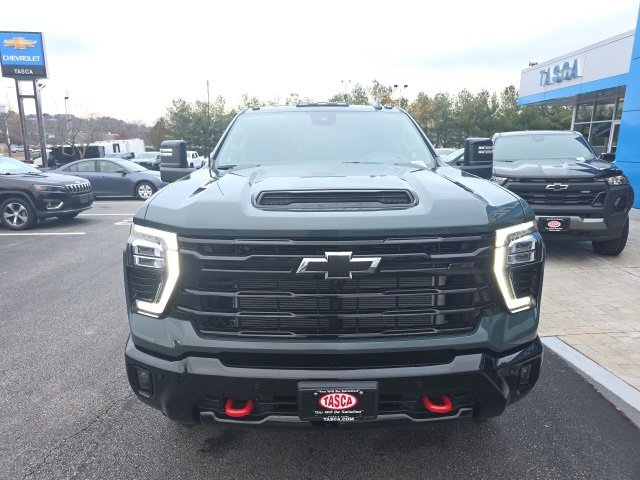 2026 Chevrolet Silverado 2500HD LTZ photo 2