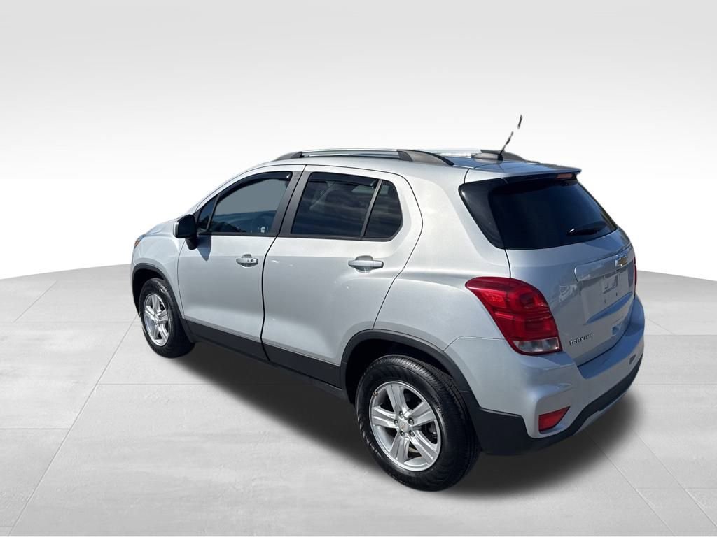 2022 Chevrolet Trax LT photo 3