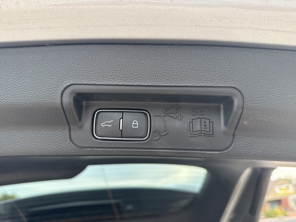 2023 Ford Explorer Limited photo 23