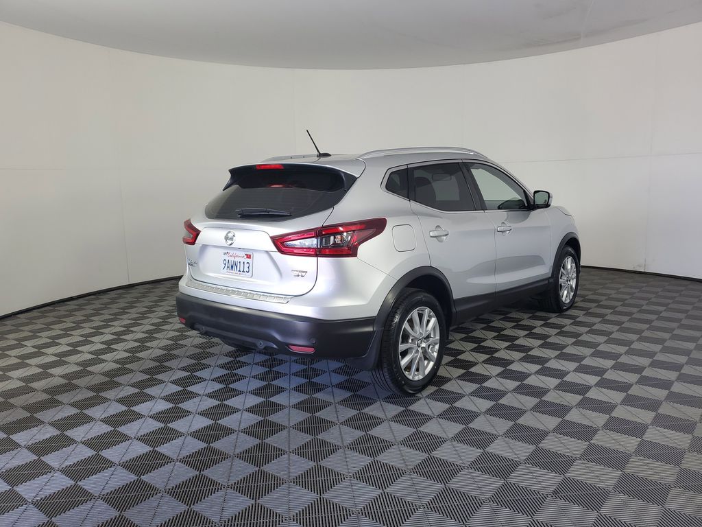 2022 Nissan Rogue Sport SV photo 3