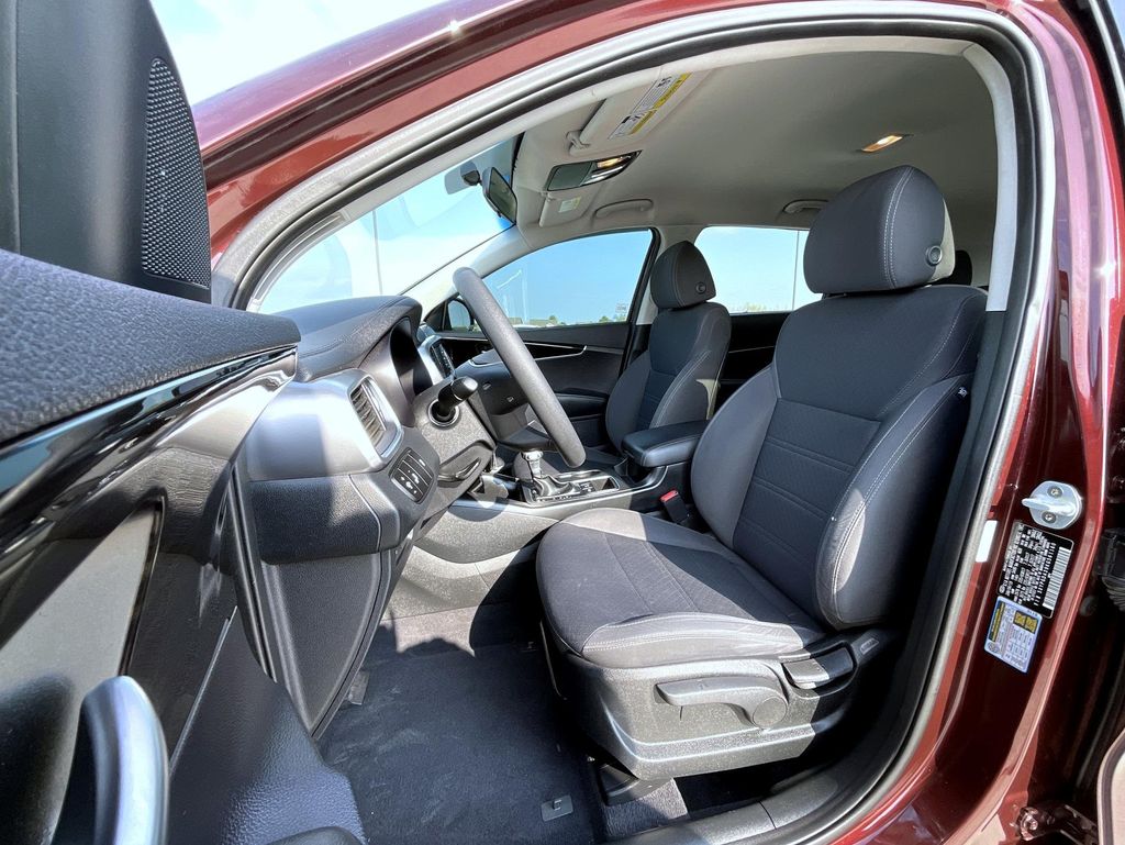 2019 Kia Sorento LX photo 10