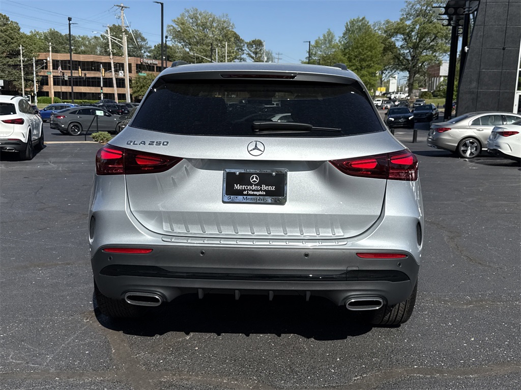 2025 Mercedes Benz GLA 250 photo 3