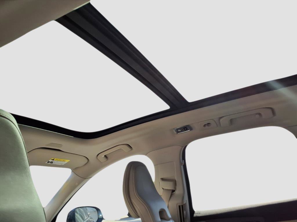 2021 Volvo XC60 Recharge T8 Inscription photo 14
