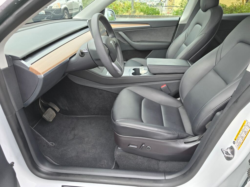 2023 Tesla Model Y Long Range photo 21