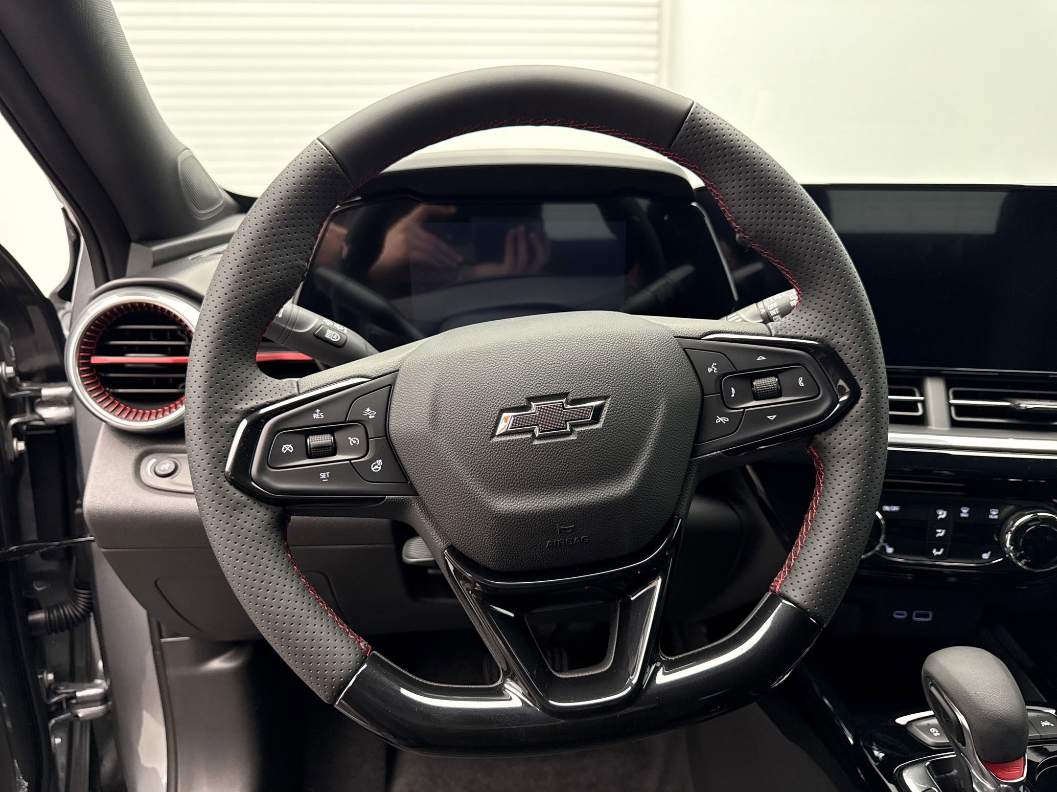 2025 Chevrolet Trax photo 14