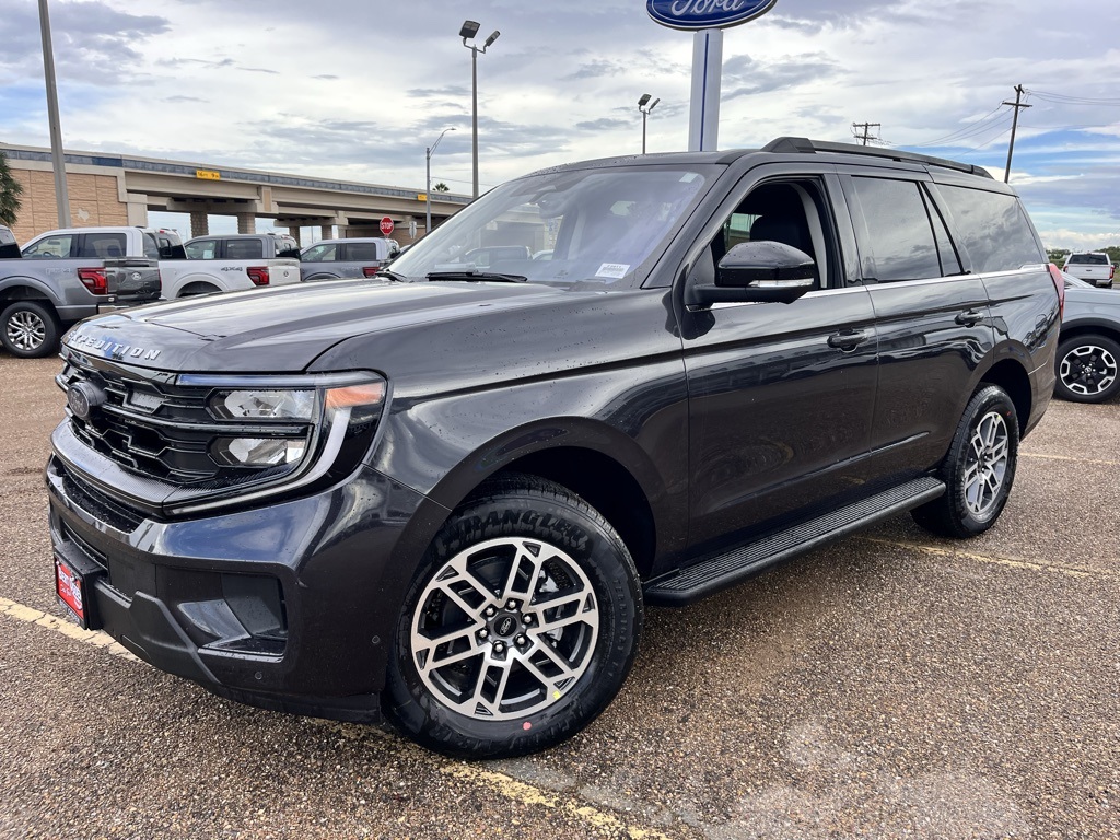 2025 Ford Expedition photo 5