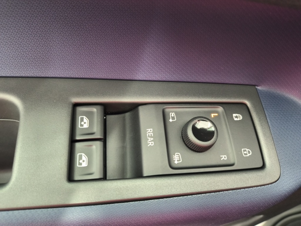 2025 Volkswagen ID. Buzz Pro S photo 34