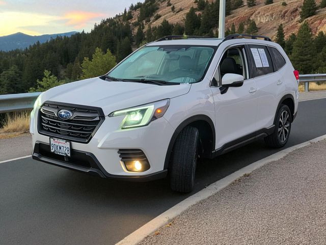 2022 Subaru Forester Limited photo 4