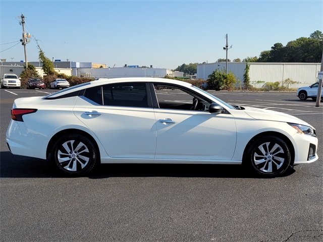 2025 Nissan Altima 2.5 S photo 2