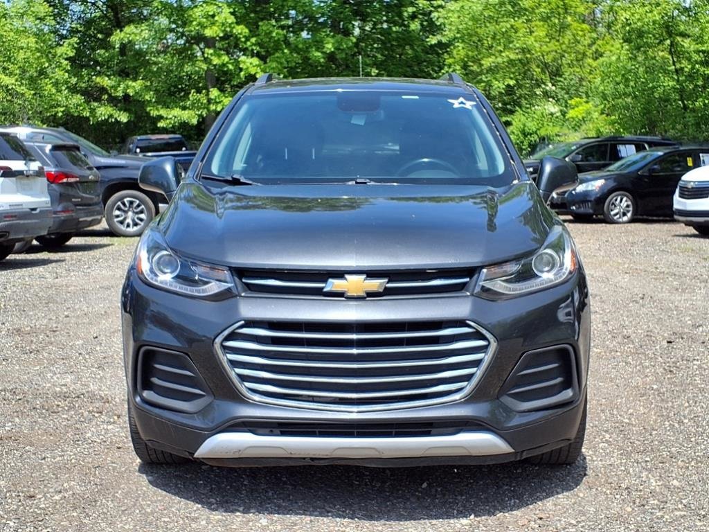 2020 Chevrolet Trax LT photo 2