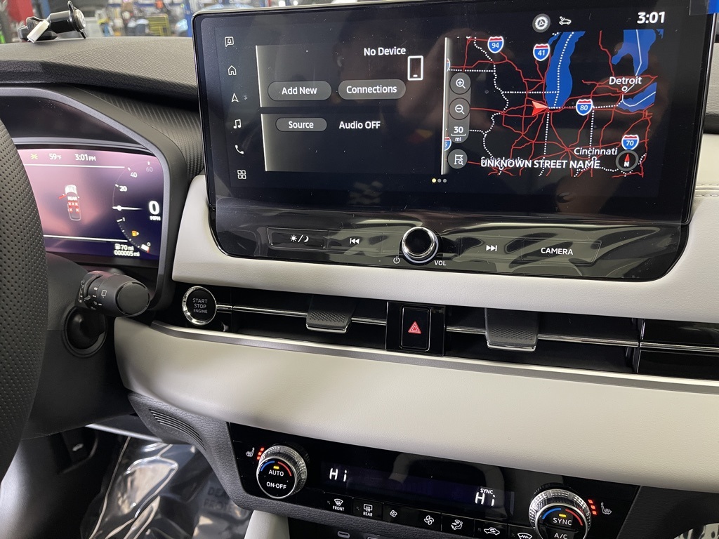 2025 Mitsubishi Outlander SE photo 13