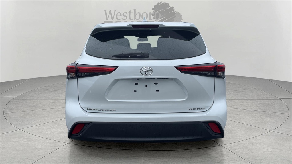 2022 Toyota Highlander XLE photo 6