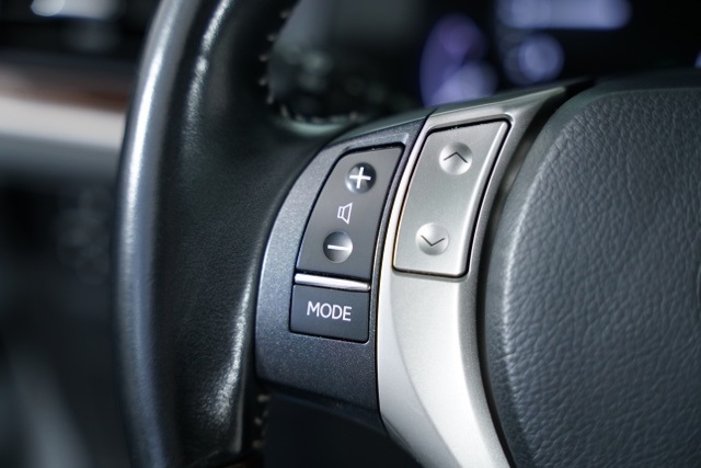 2014 Lexus ES 350 photo 4